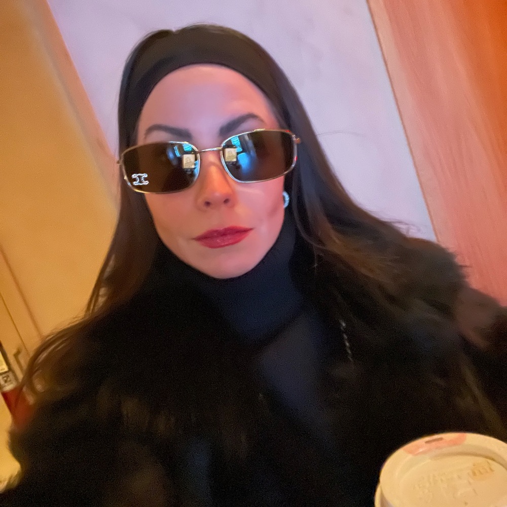 Meet your Posher, Christina